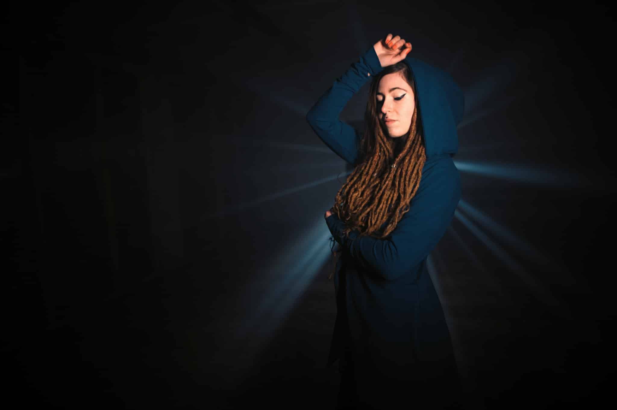Effective light rays: how to easily create and use them in your photography