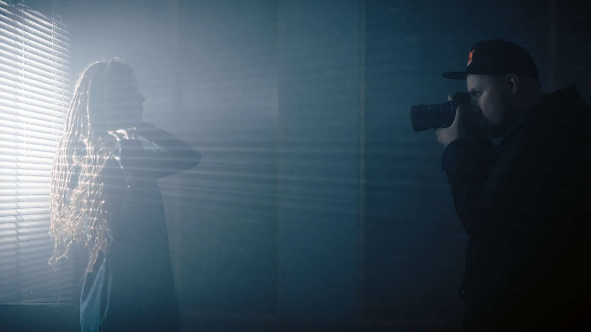 Effective light rays: how to easily create and use them in your photography