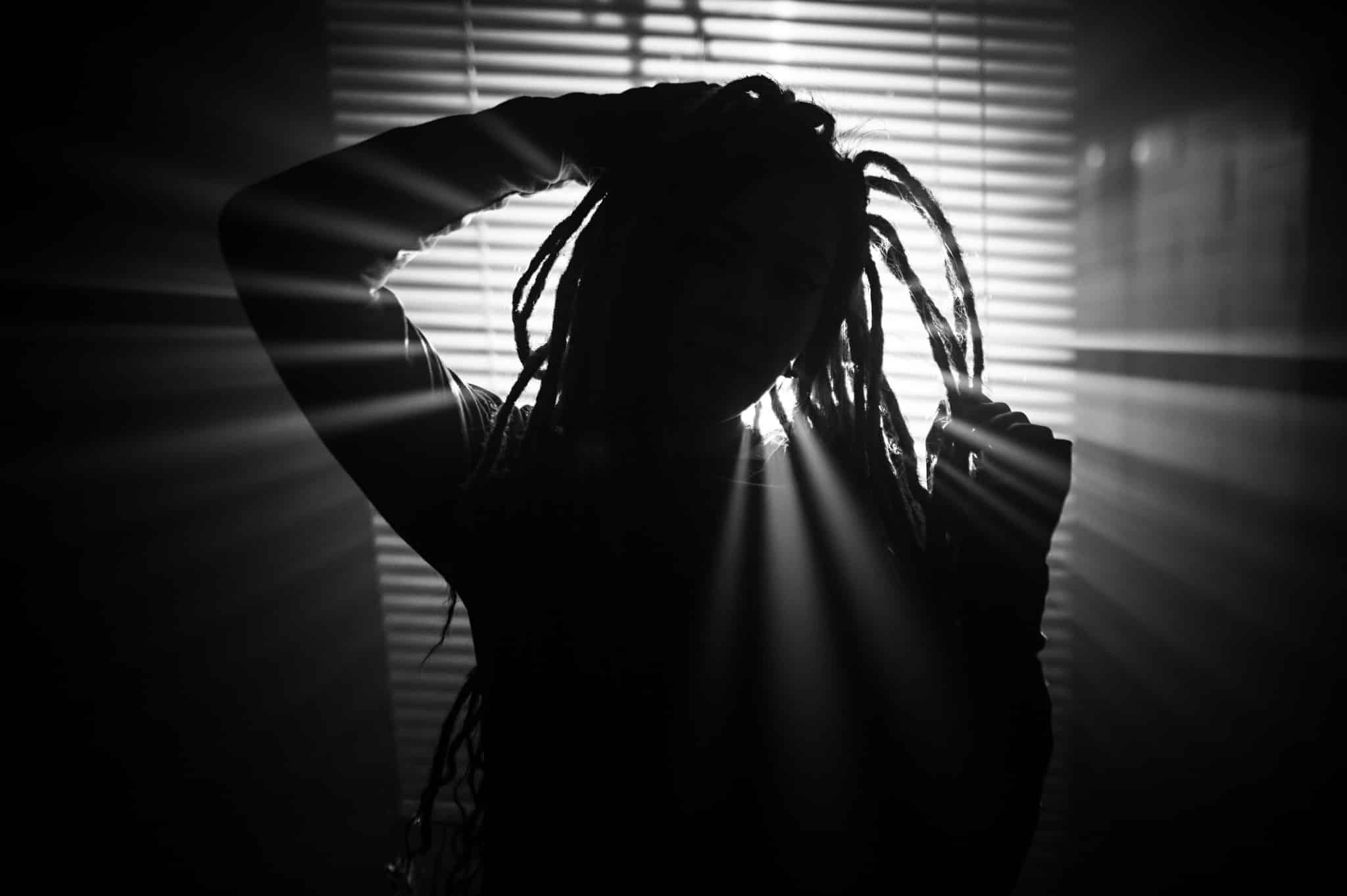 Effective light rays: how to easily create and use them in your photography