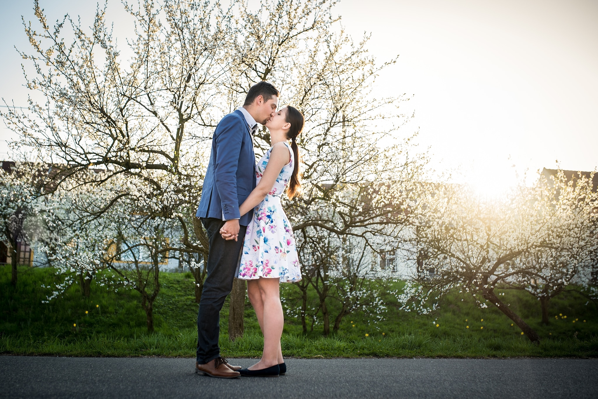 How to do a Couples Photoshoot: Romance, Coordinated Colors, and Smiles