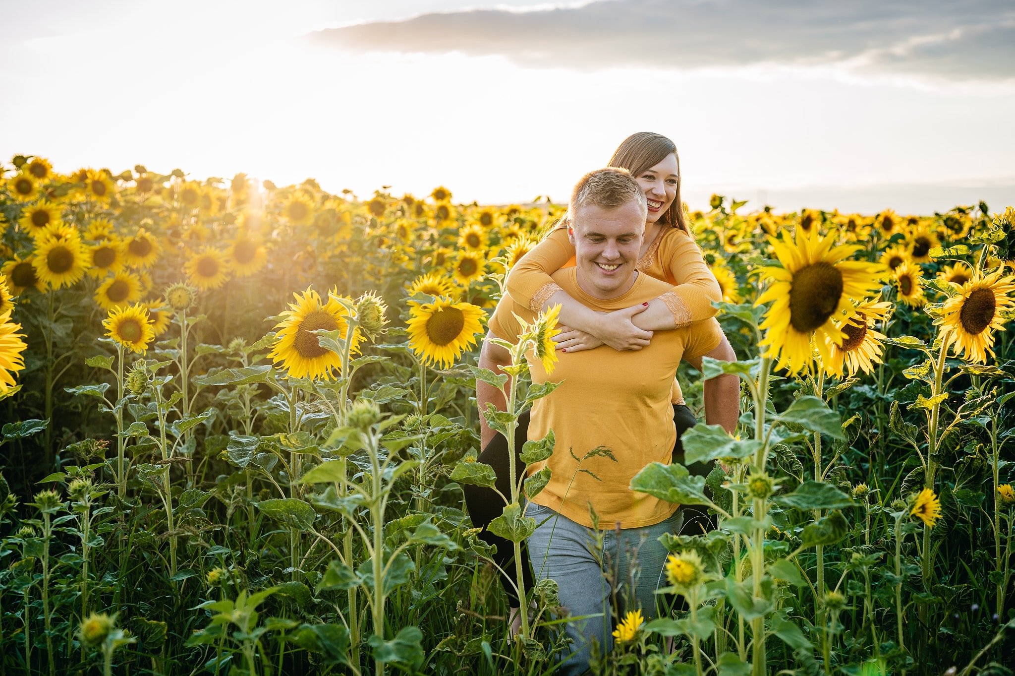 How to do a Couples Photoshoot: Romance, Coordinated Colors, and Smiles