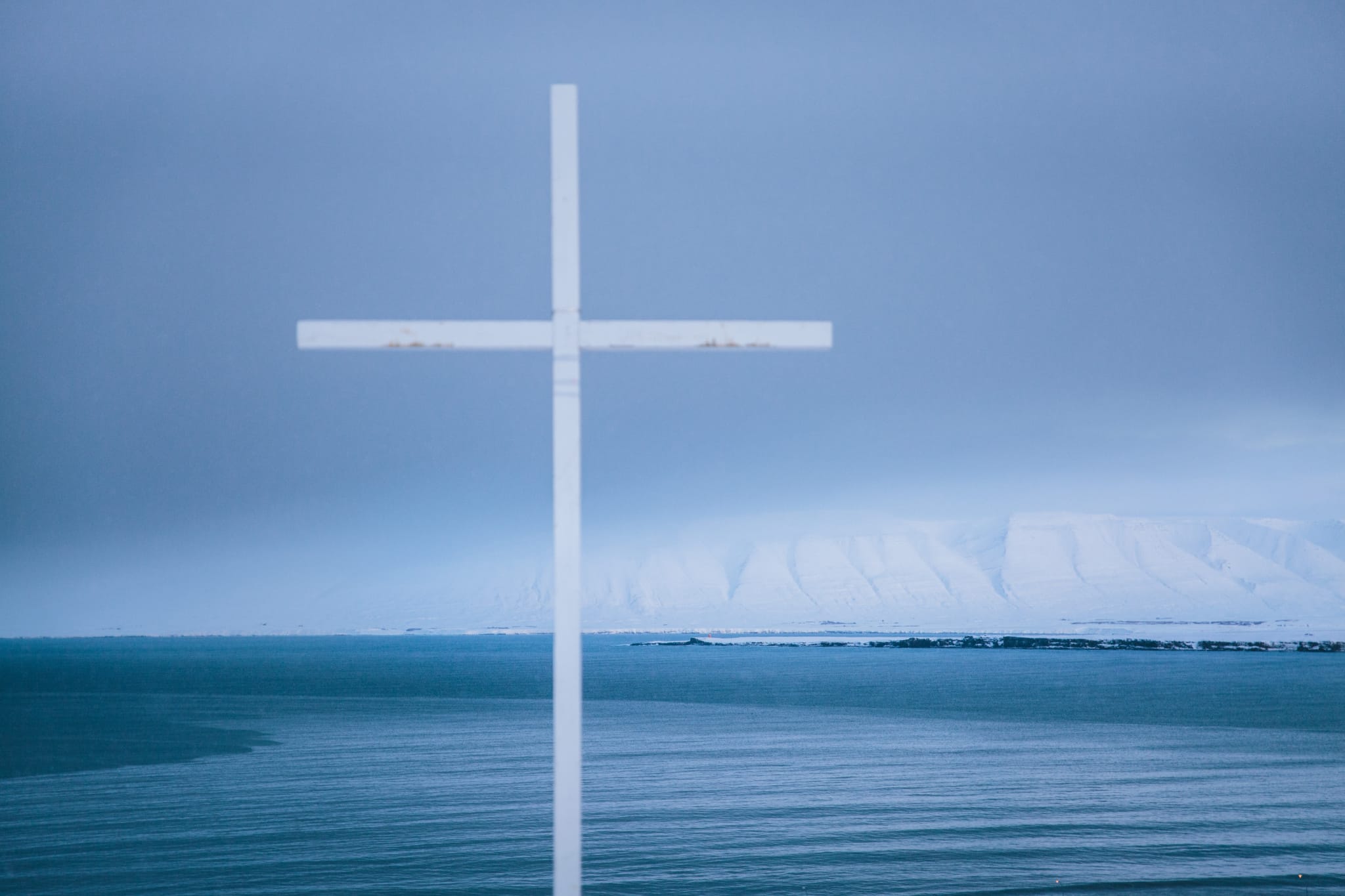 Photograph minimalistically and find beauty in simplicity