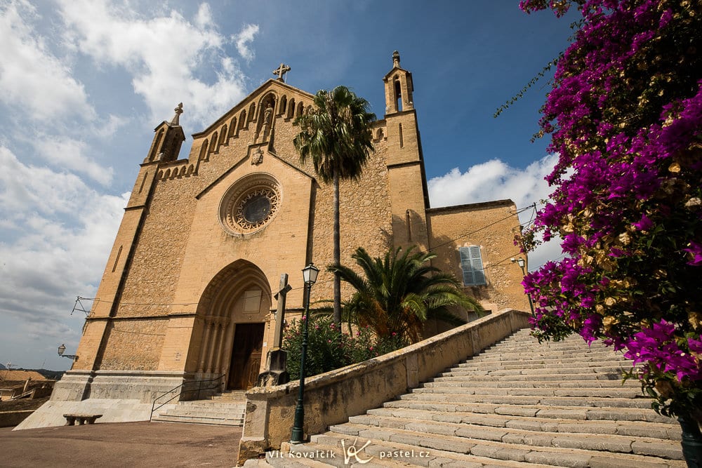 How to Photograph Historic Churches and Temples
