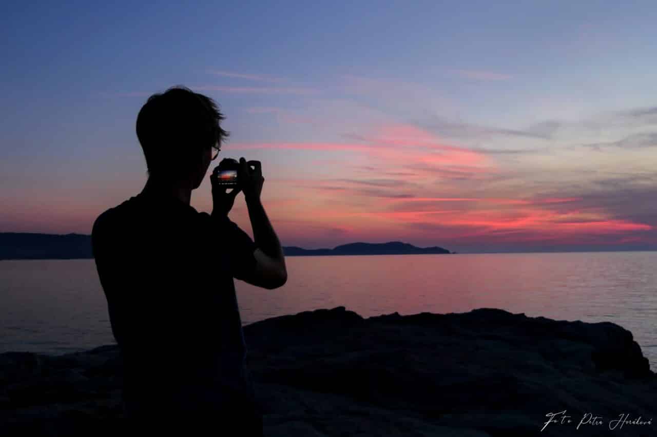 Unique Photography Style, photographer silhouette