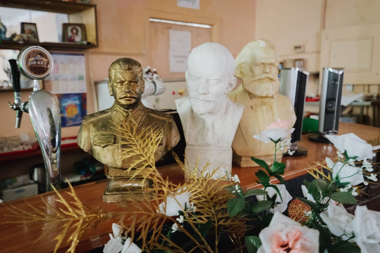 Transnistria, Stalin and Lenin statues