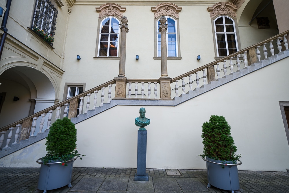 Sony 12-24/4 Lens Review, scene 16mm