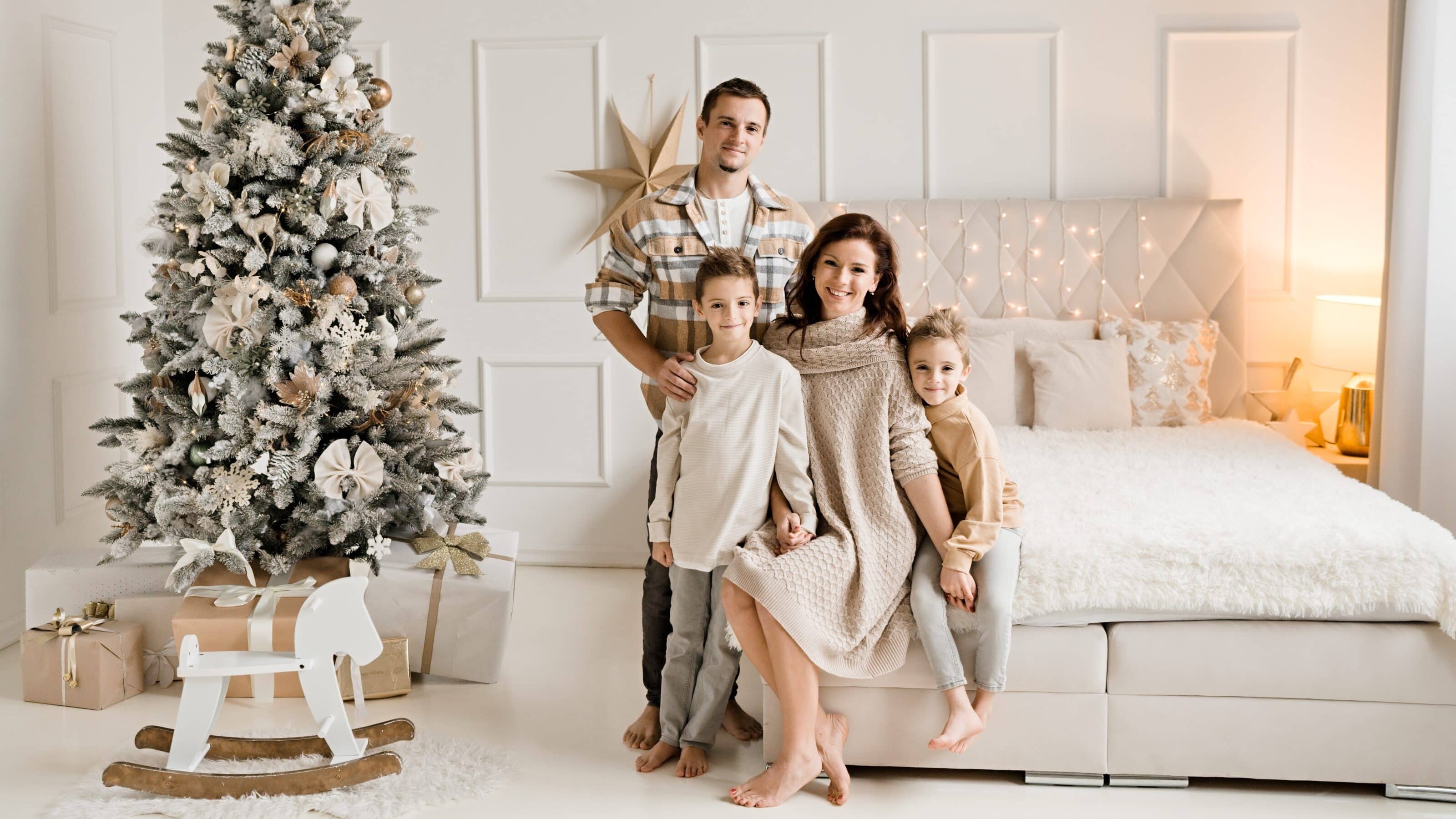 How To Do a Holiday Family Photoshoot