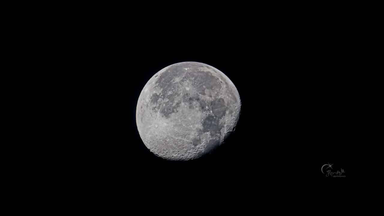 APS-C vs. Full-Frame, moon