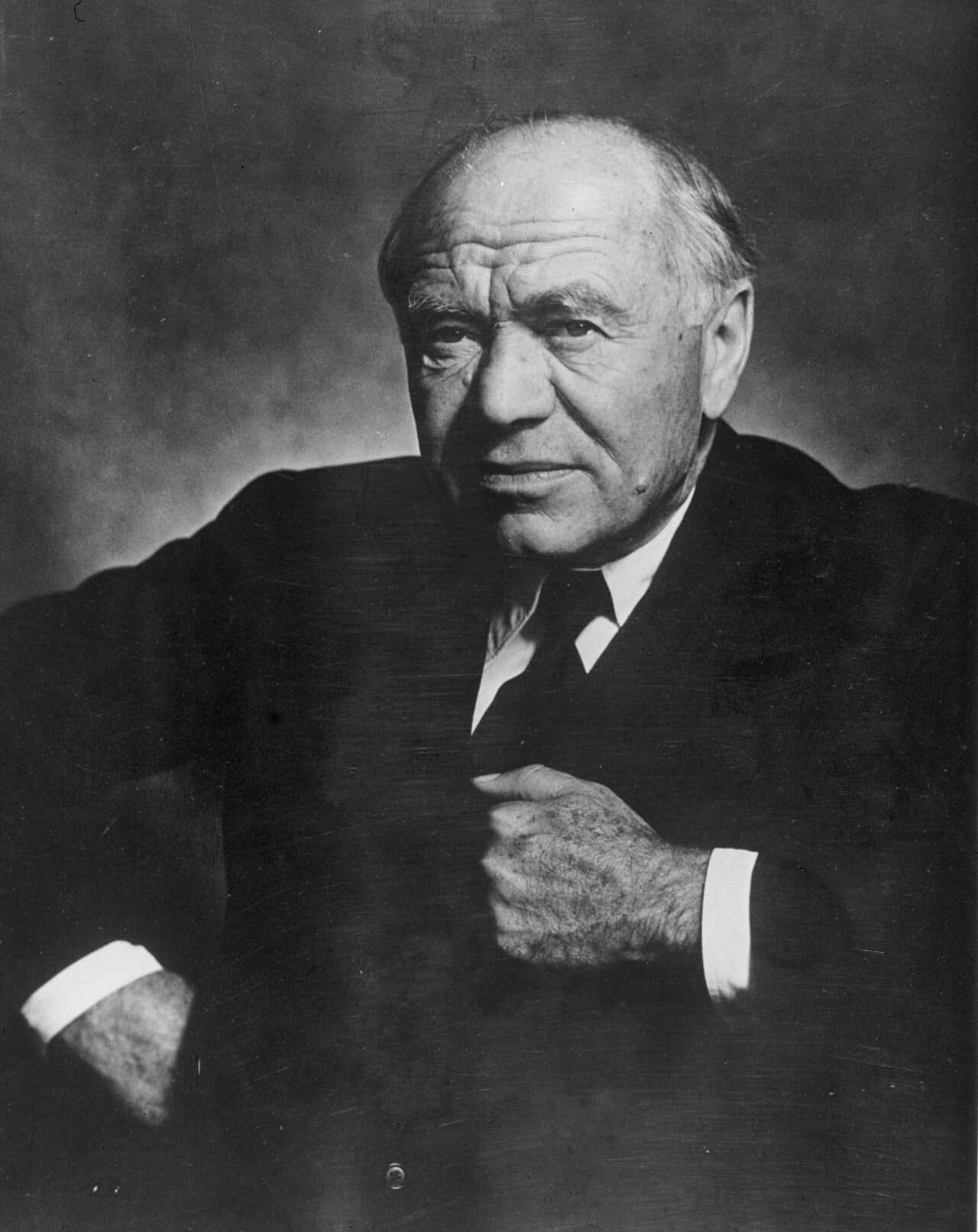 How to Use Rembrandt Lighting, Yousuf Karsh, Lord Beaverbrook (1947)