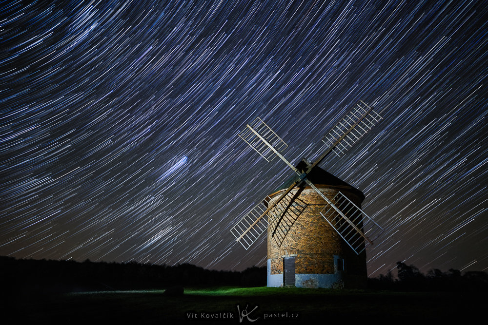 Shooting in the Dark and Low Light: Avoid Noisy, Blurry Photos